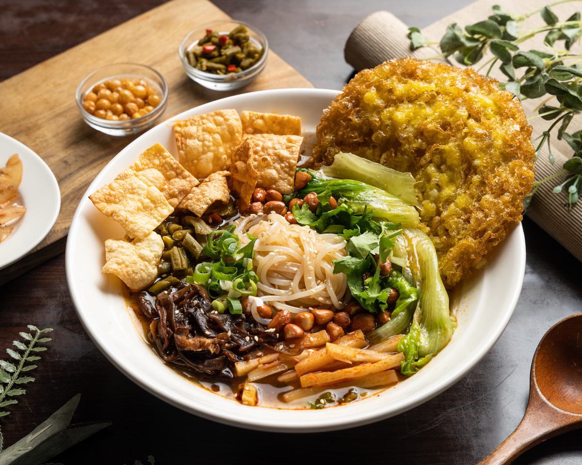 巷口一碗酸辣粉 新北永和店 炸蛋螺獅粉 2880x2304